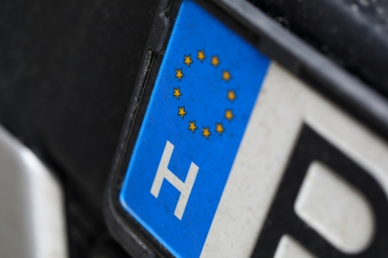 Noticia: ¿POR QUÉ NO VEMOS VOCALES EN LAS PLACAS DE MATRÍCULA DE LOS VEHÍCULOS?.
