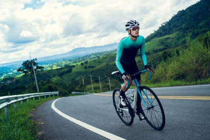 Noticia: Campaña de la DGT para concienciar del peligro que corren los ciclistas y para fomentar la concienciación de los conductores