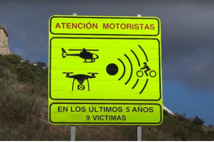 Noticia: La DGT instala unas señales nuevas orientadas a reducir la siniestralidad de los motoristas