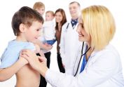 Sanidad y las CCAA acuerdan el suministro de la vacuna de la varicela en bebés