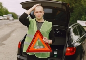 Advertencia de la DGT de cuáles son los seis elementos obligatorios que deben estar dentro del coche