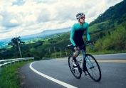 Campaña de la DGT para concienciar del peligro que corren los ciclistas y para fomentar la concienciación de los conductores