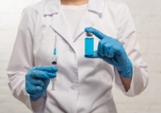 Alerta de la OMS de los riesgos sobre el prematuro uso de la vacuna contra la Covid-19
