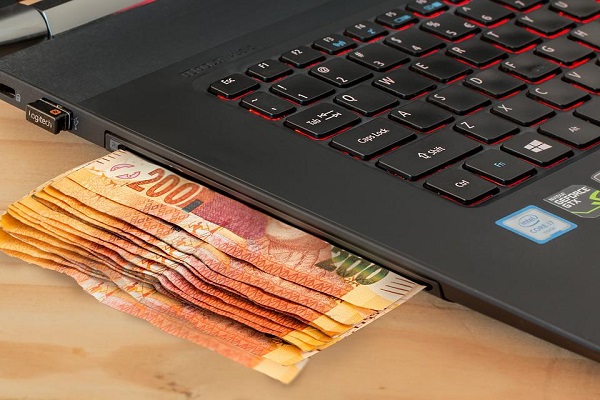 Comprar o vender en internet debe declararse en Hacienda
